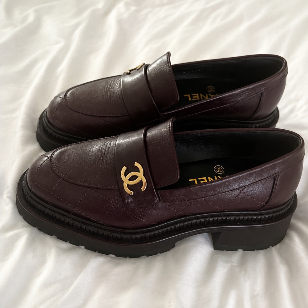 AUTHENTIC CHANEL MOCCASIN LOAFERS IN DARK PURPLE SIZE 36 WITH BOX AND DUSY BAG - Picture 1 of 7